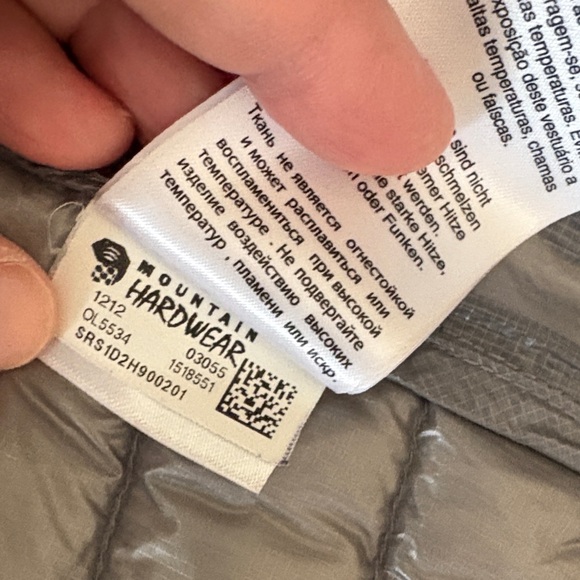 Mountain Hardwear Women's Gray Puffer Vest - Picture 8 of 11